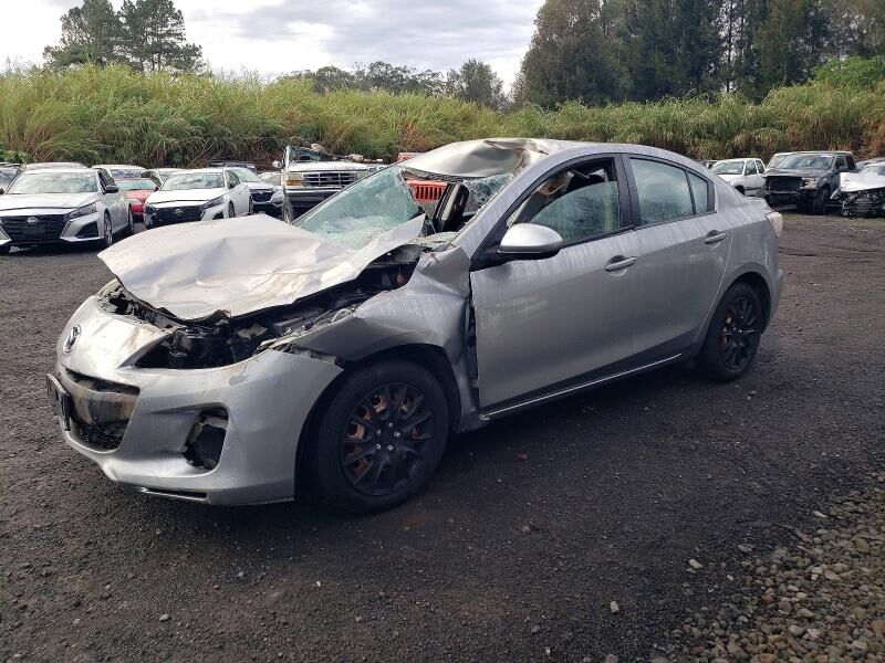2013 MAZDA Mazda3