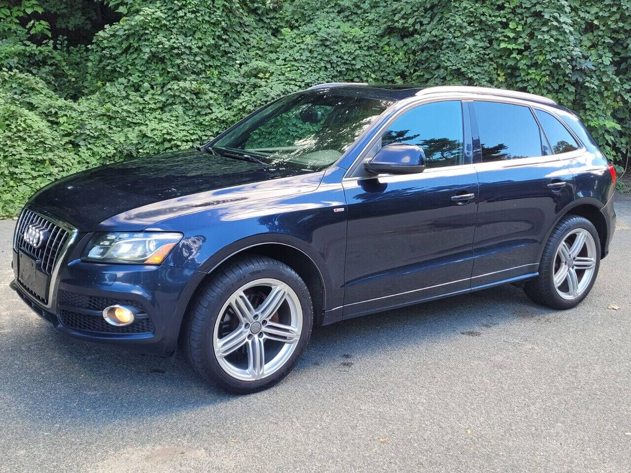 2010 AUDI Q5