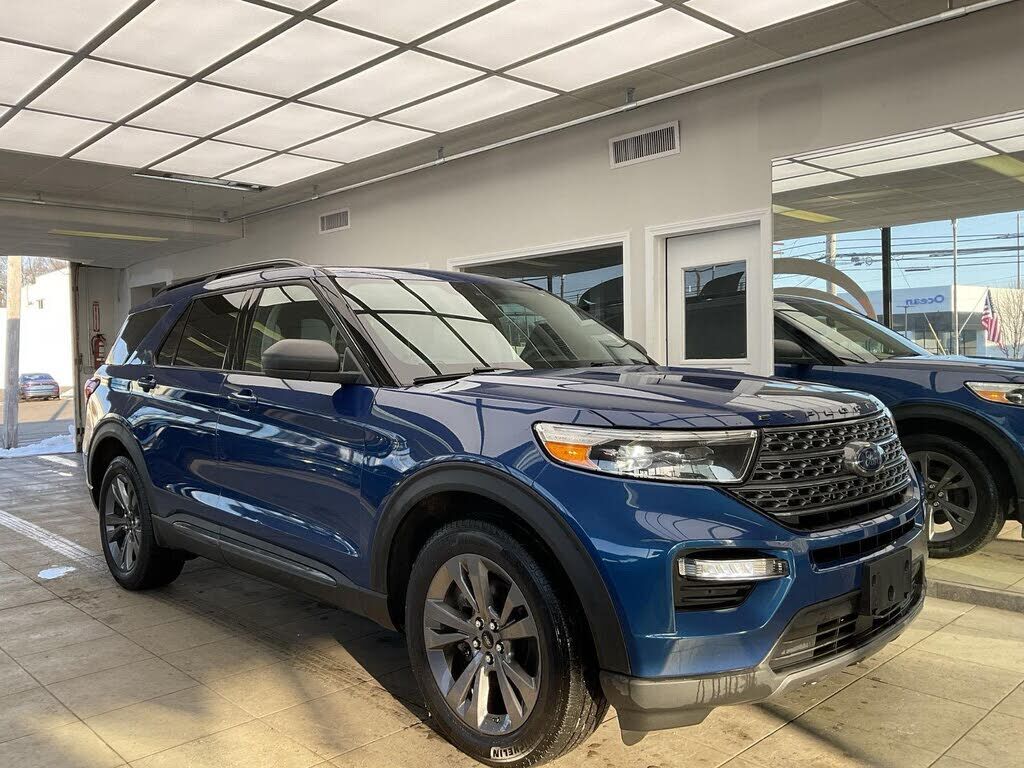 2021 FORD Explorer