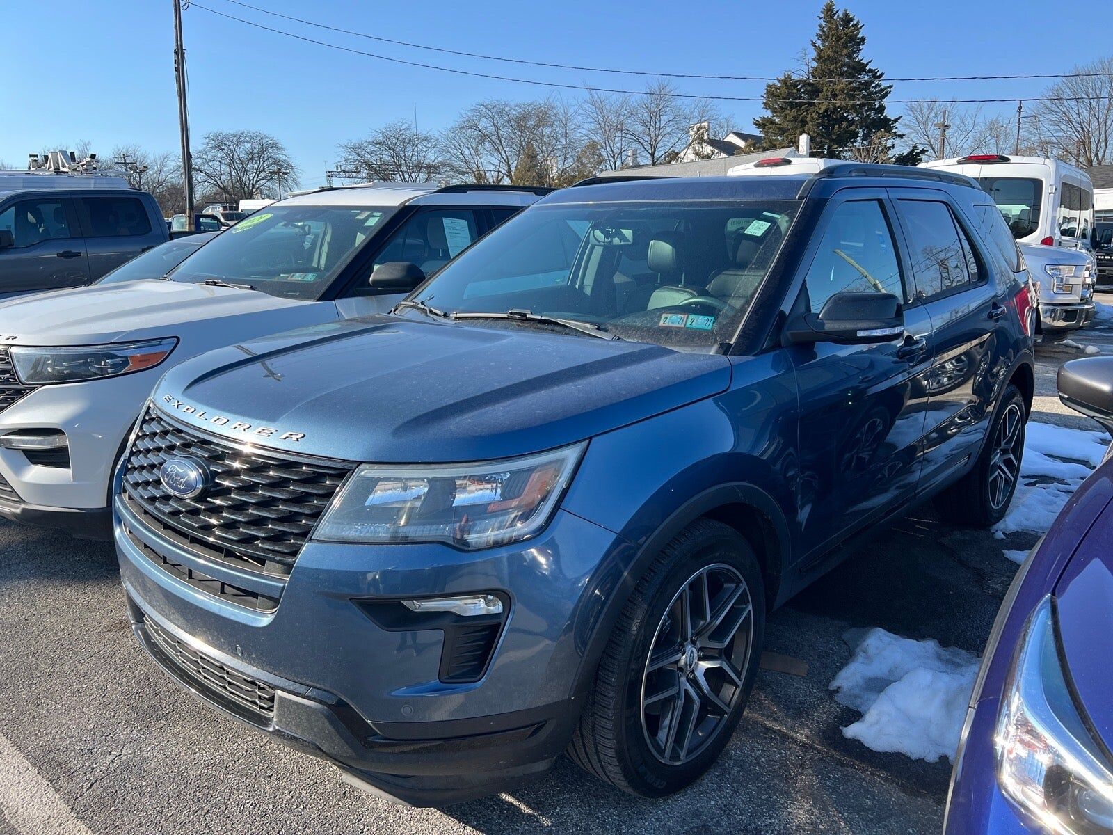 2018 FORD Explorer