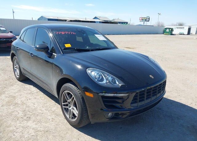 2018 PORSCHE Macan