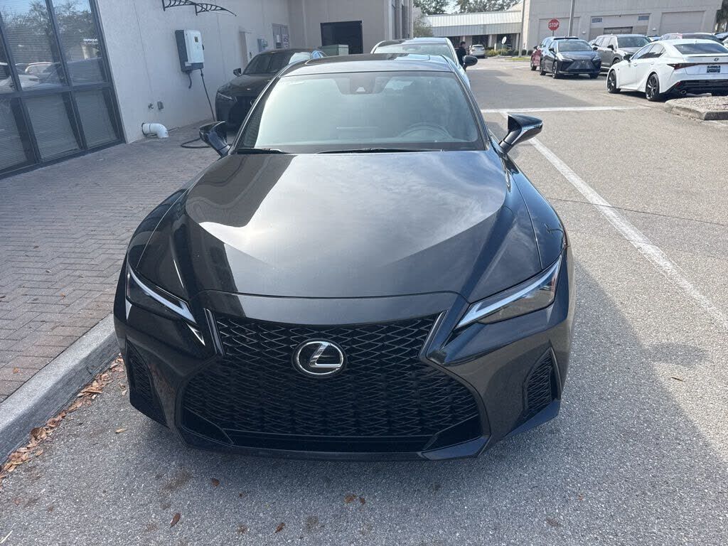 2025 LEXUS IS