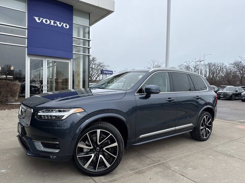 2023 VOLVO XC90