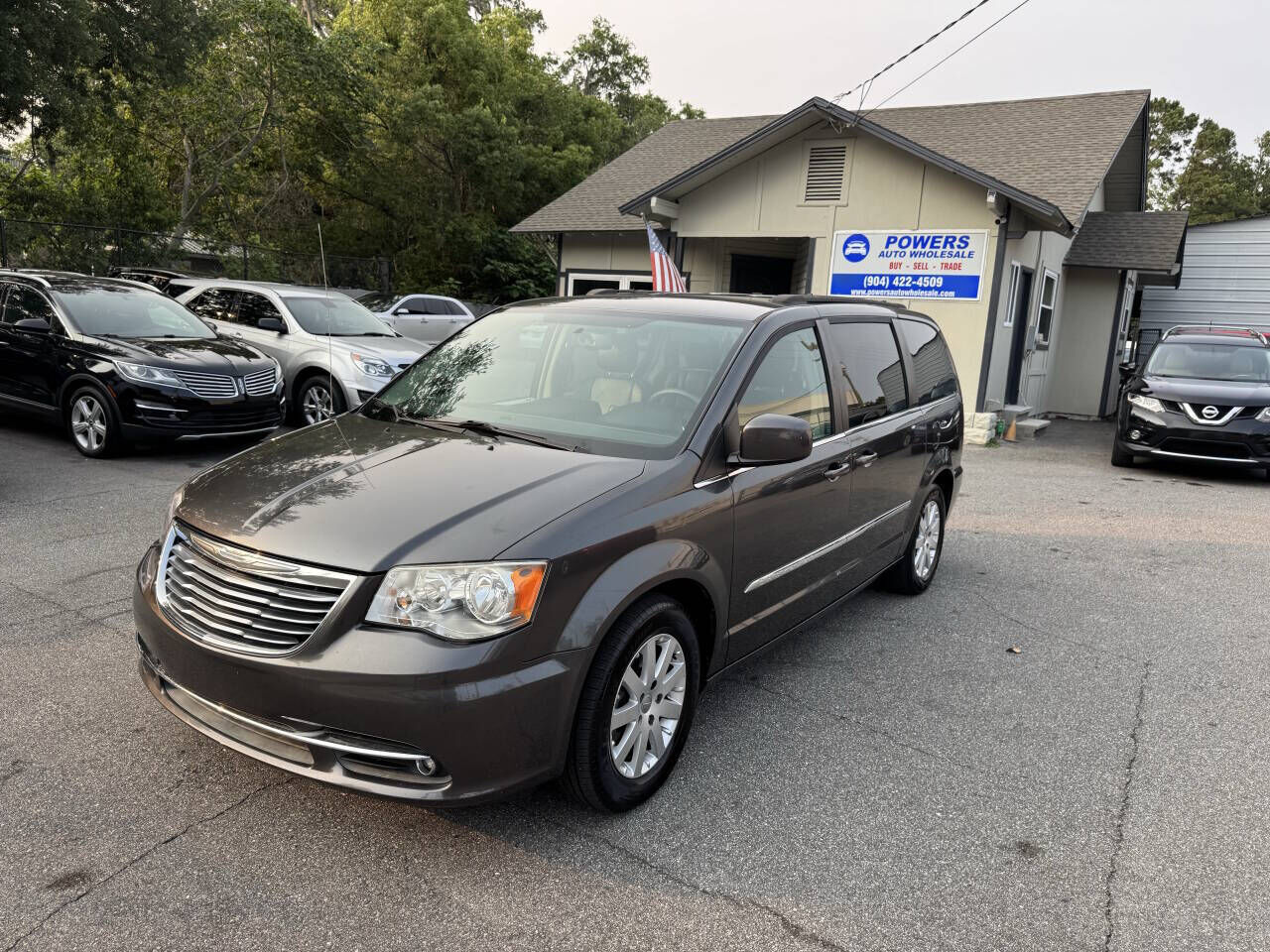 2015 CHRYSLER Town and Country