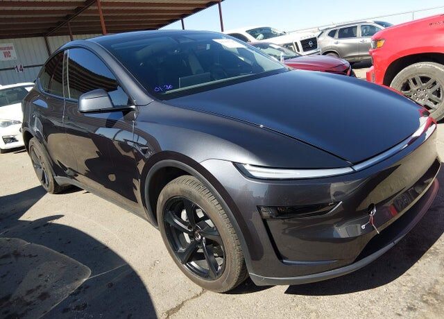 2026 TESLA Model Y