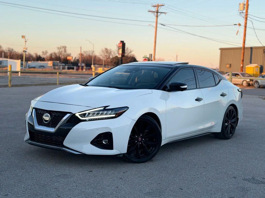 2023 NISSAN Maxima