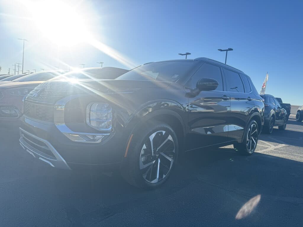 2023 MITSUBISHI Outlander