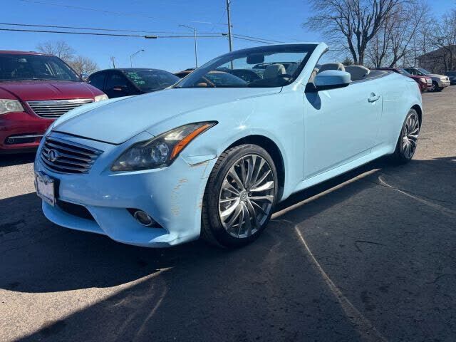 2013 INFINITI G37