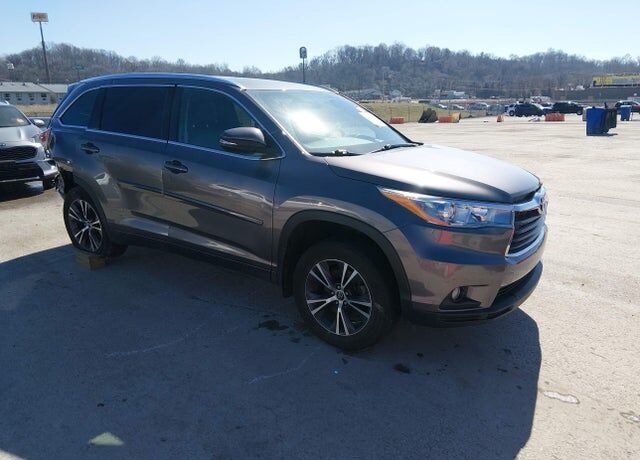 2016 TOYOTA Highlander