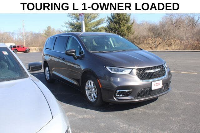 2023 CHRYSLER Pacifica