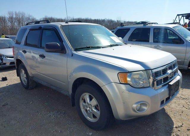 2010 FORD Escape