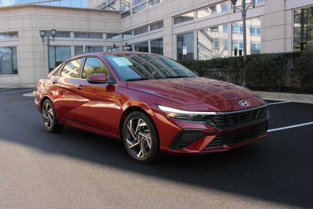 2025 HYUNDAI Elantra