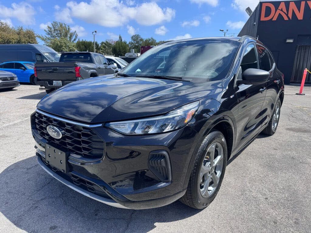 2024 FORD Escape
