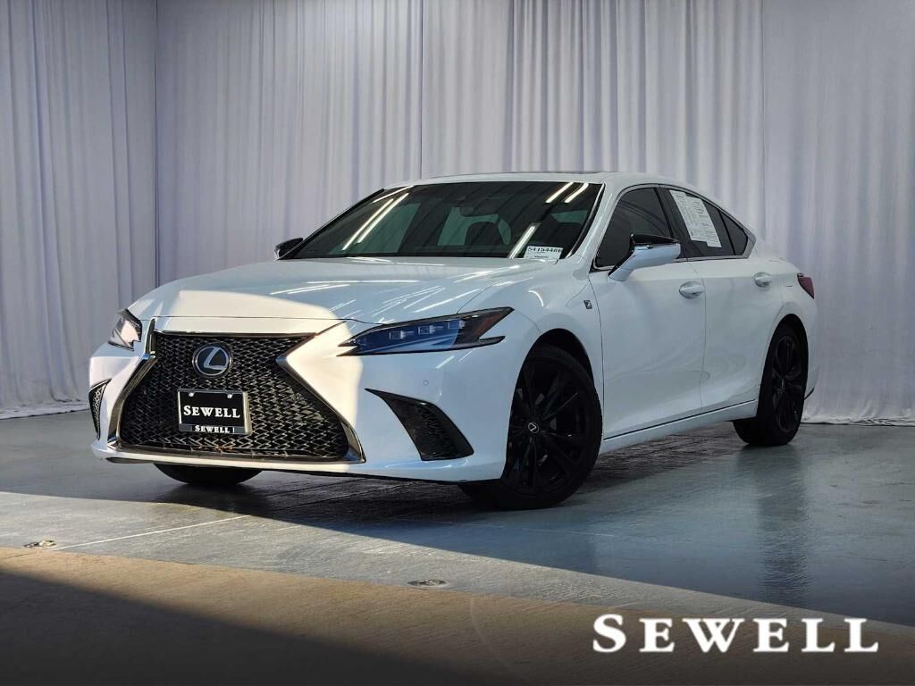 2022 LEXUS ES