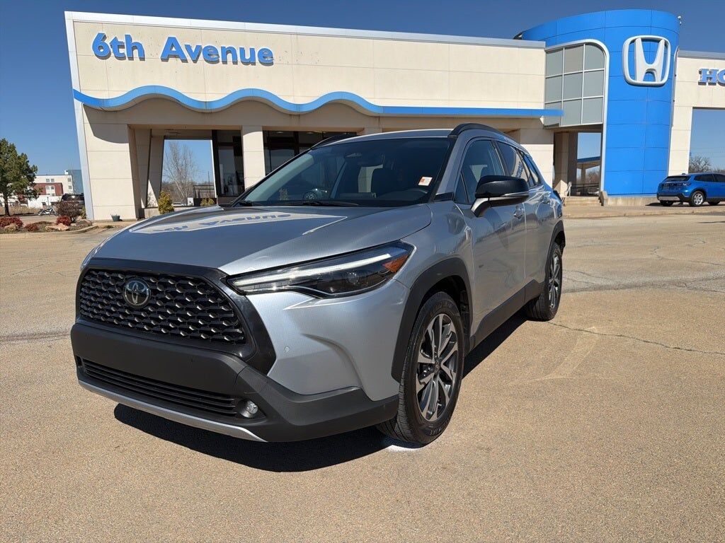 2025 TOYOTA COROLLA