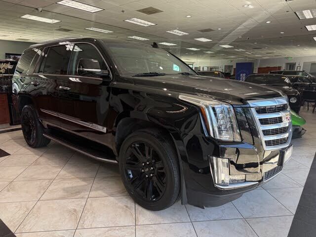 2019 CADILLAC Escalade