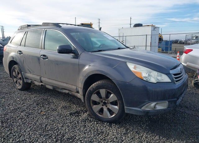 2011 SUBARU Outback