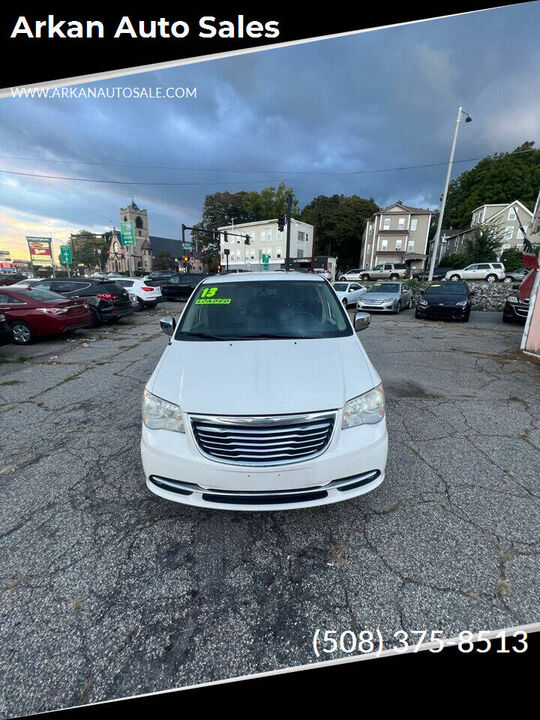 2013 CHRYSLER Town and Country