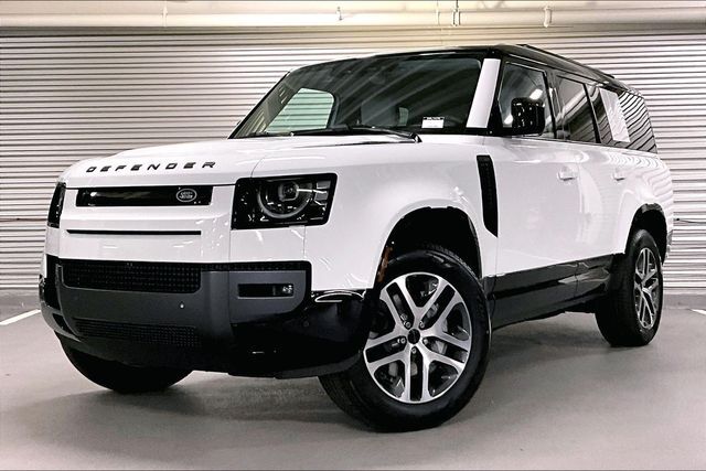 2026 LAND ROVER Defender