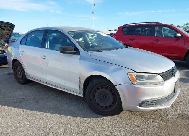 2012 VOLKSWAGEN Jetta