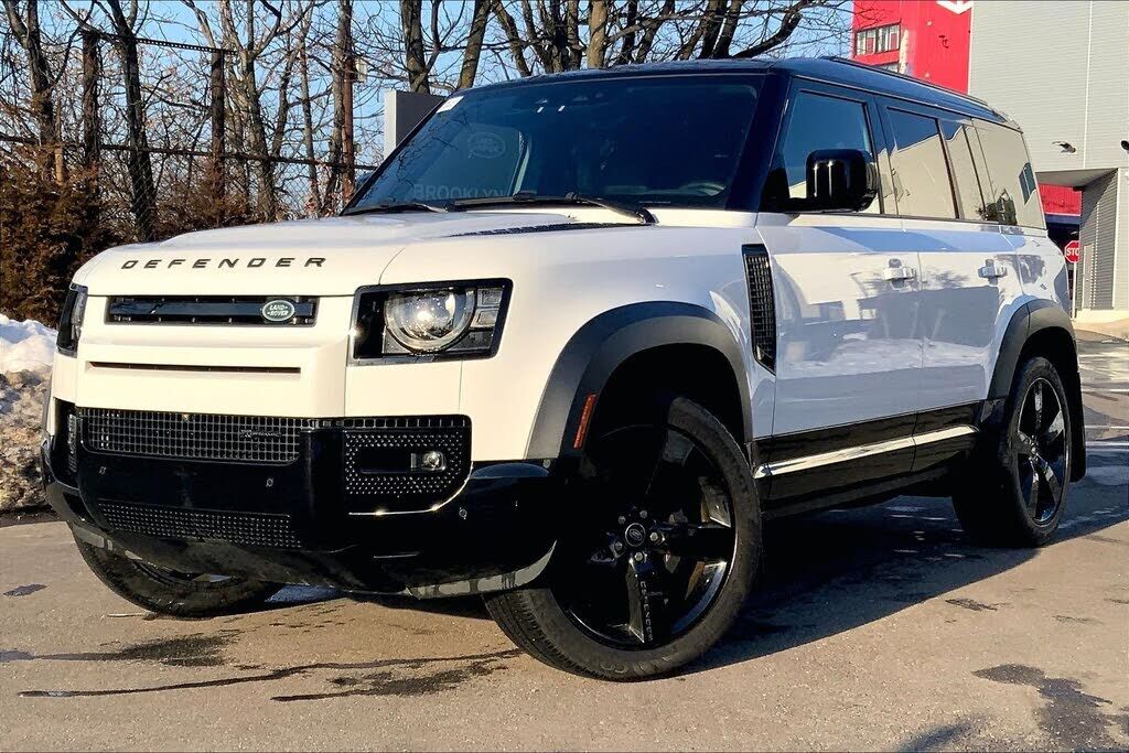 2023 LAND ROVER Defender