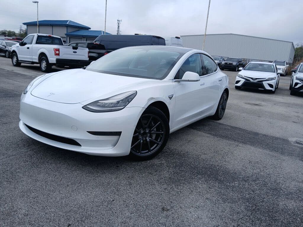 2020 TESLA Model 3