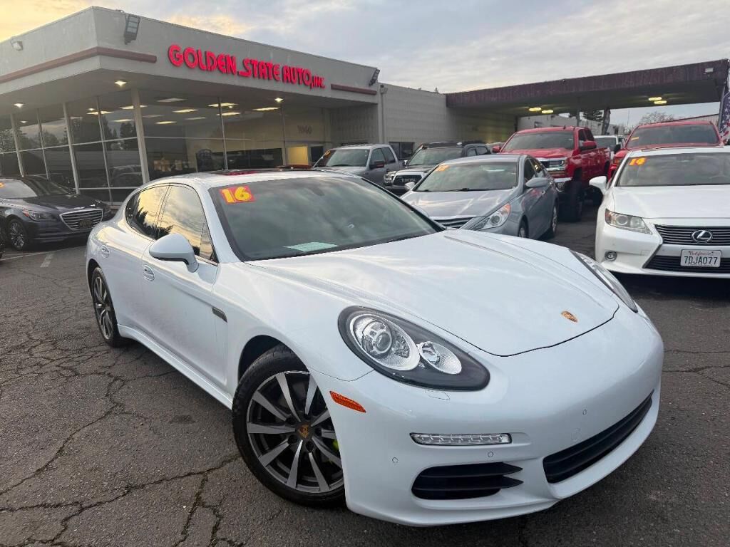 2016 PORSCHE Panamera