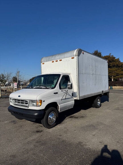 2002 FORD E-350