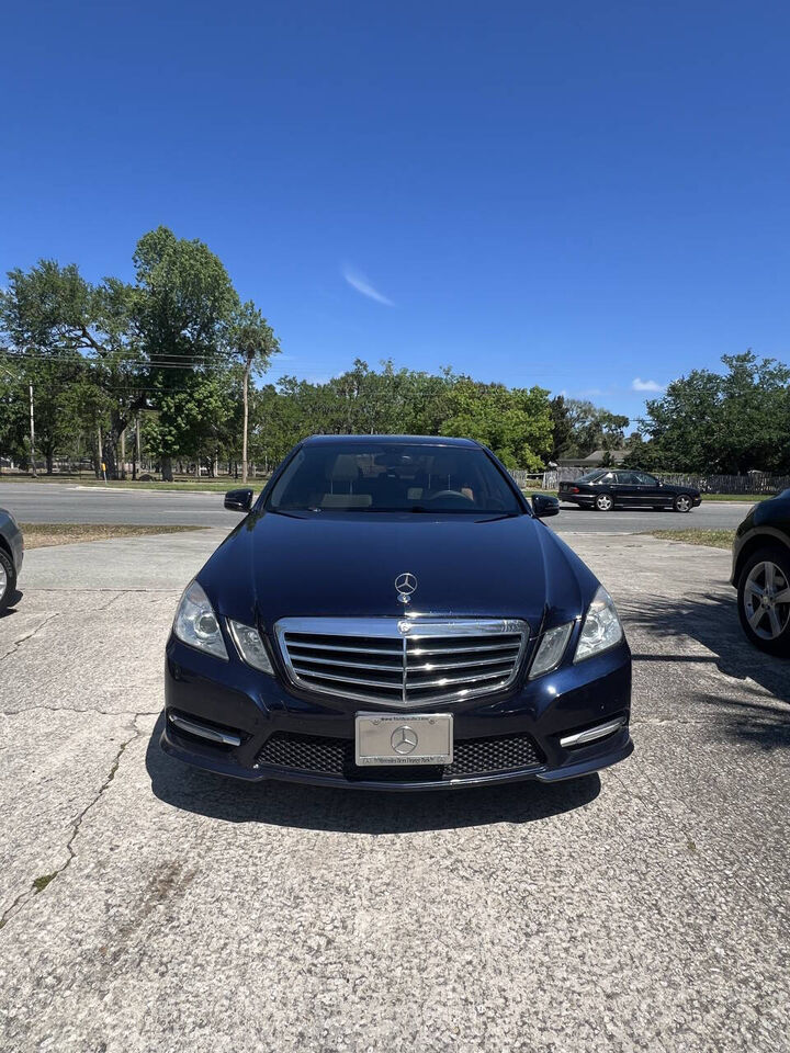 2013 MERCEDES-BENZ E-Class