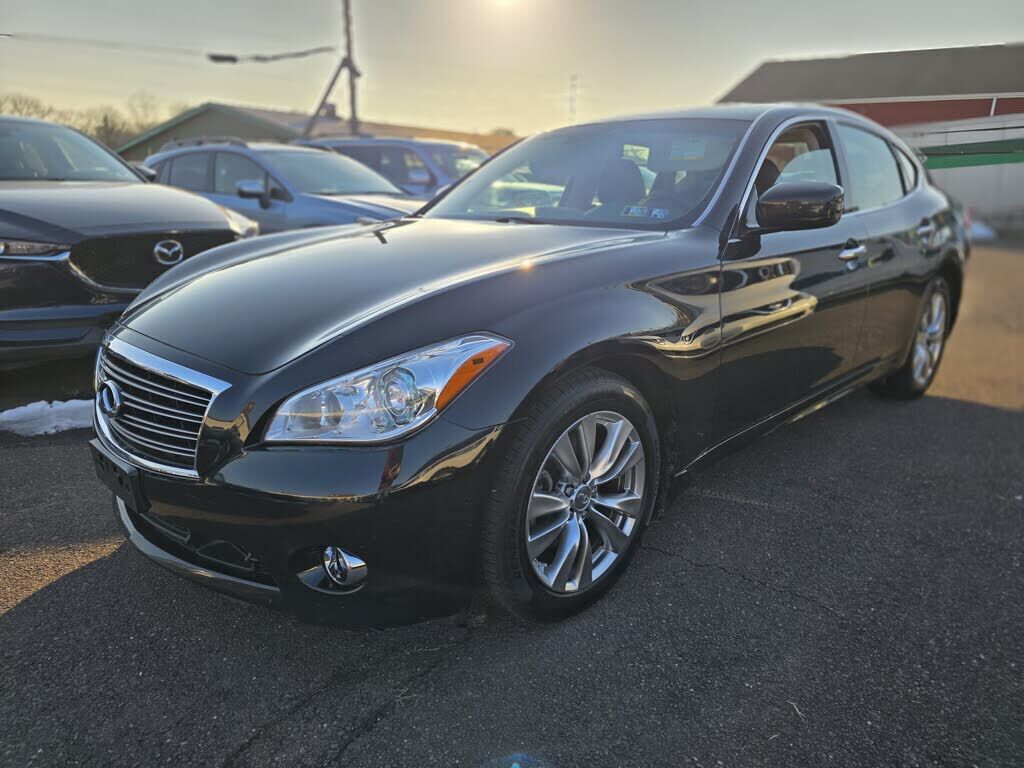 2012 INFINITI M37