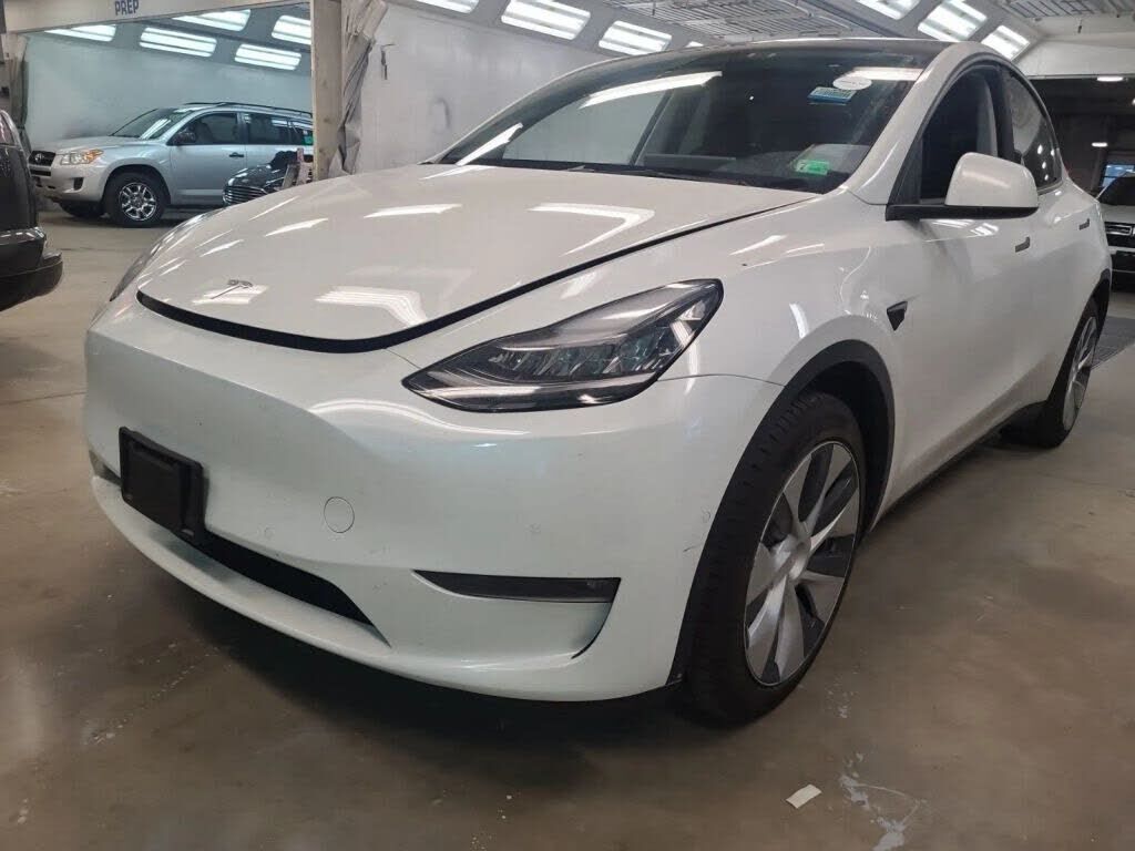 2021 TESLA Model Y