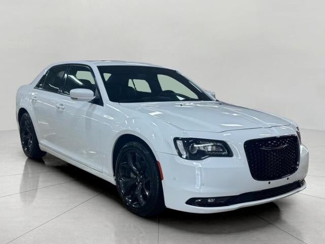 2022 CHRYSLER 300