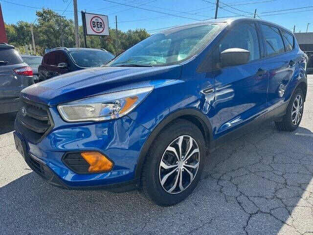 2017 FORD Escape