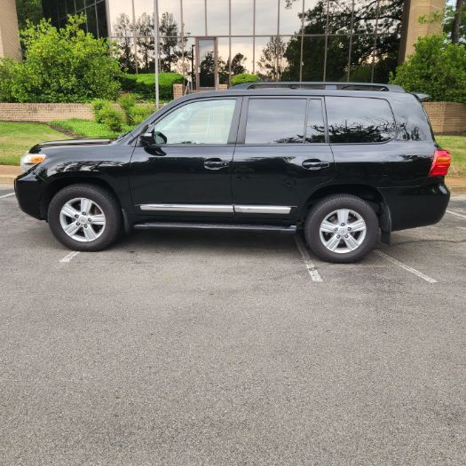2013 TOYOTA Land Cruiser