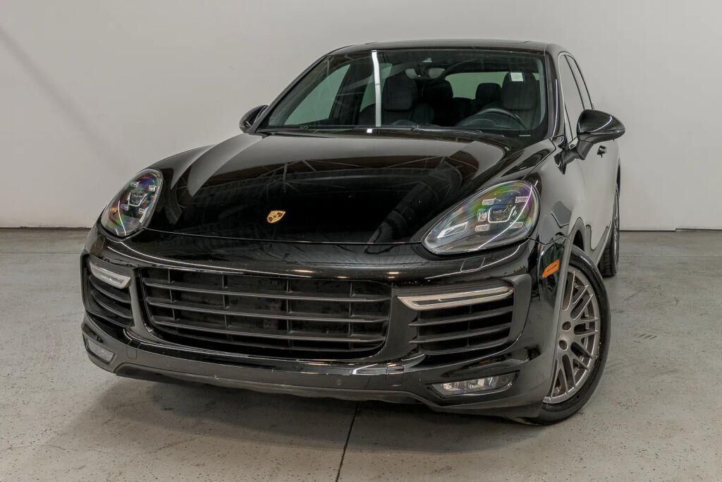 2015 PORSCHE Cayenne
