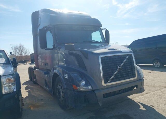 2015 VOLVO TRUCK VNL