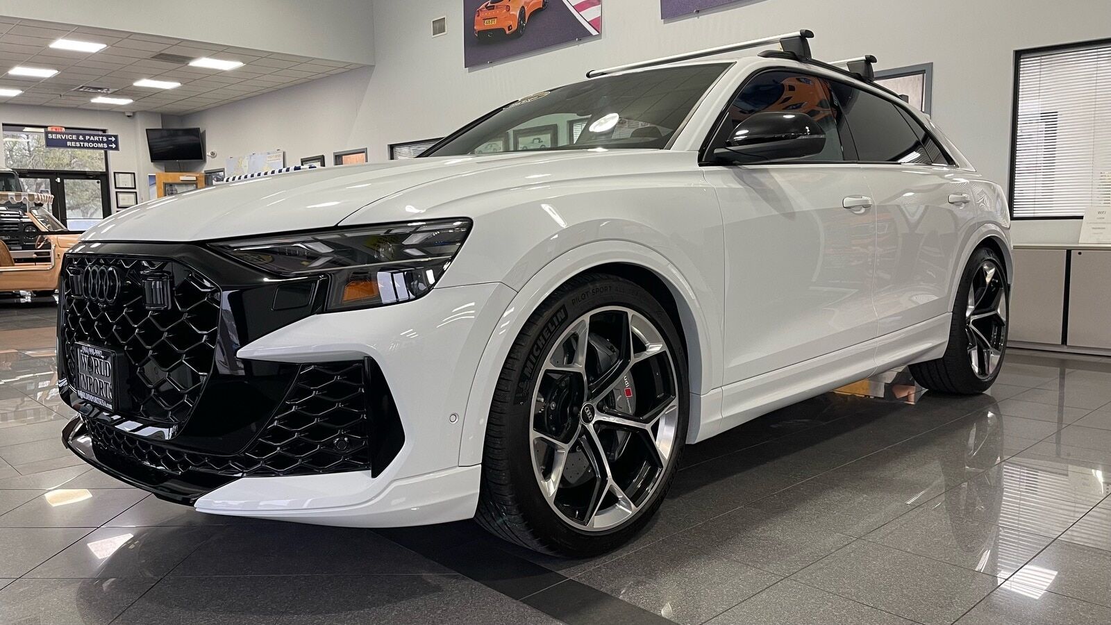 2025 AUDI RS Q8