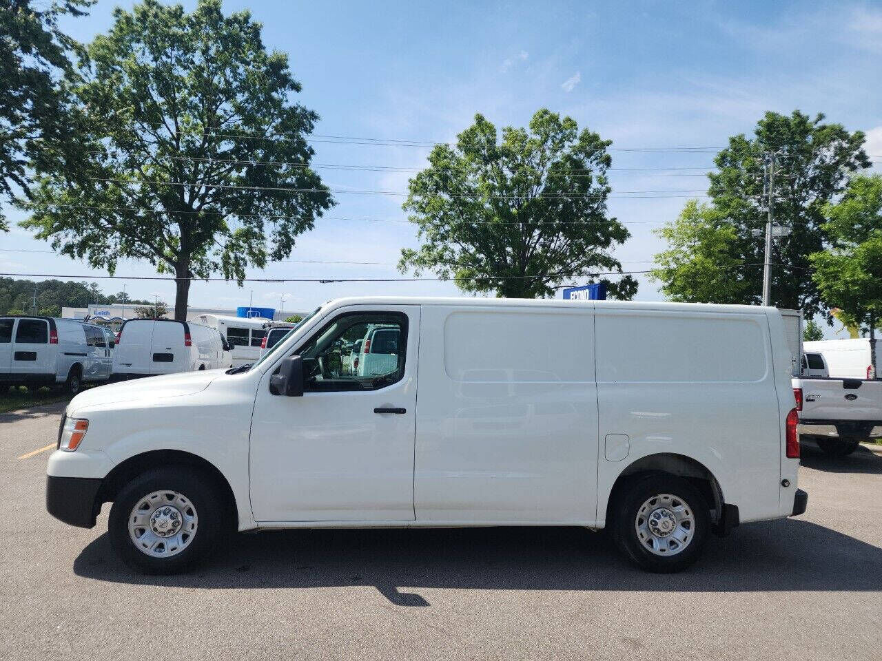 2013 NISSAN NV