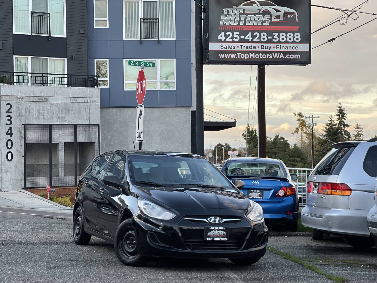 2012 HYUNDAI Accent