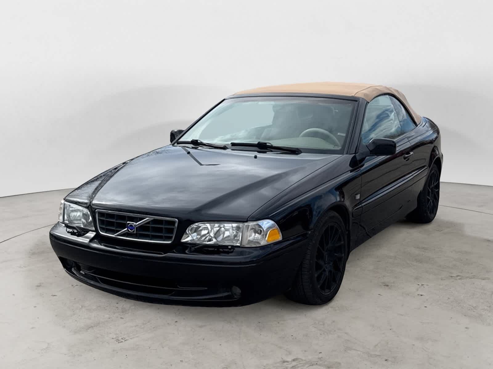 2004 VOLVO C70
