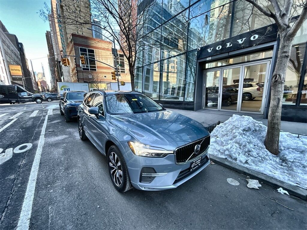 2023 VOLVO XC60
