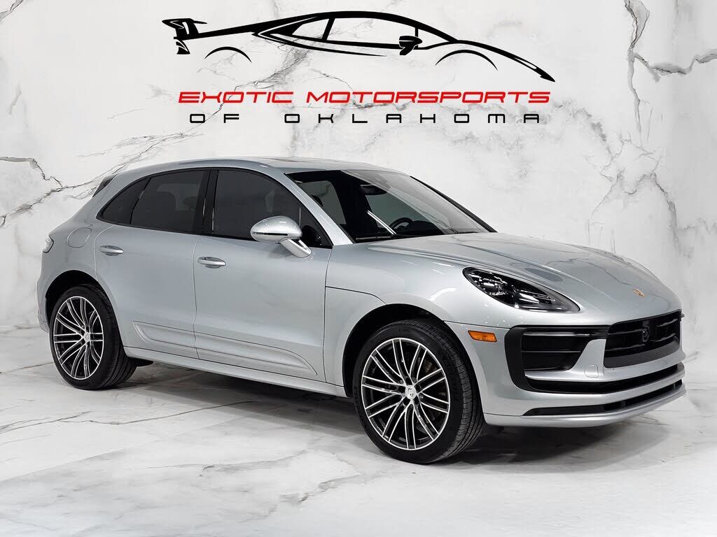 2024 PORSCHE Macan