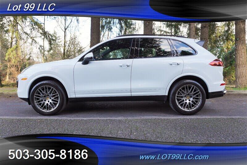 2017 PORSCHE Cayenne