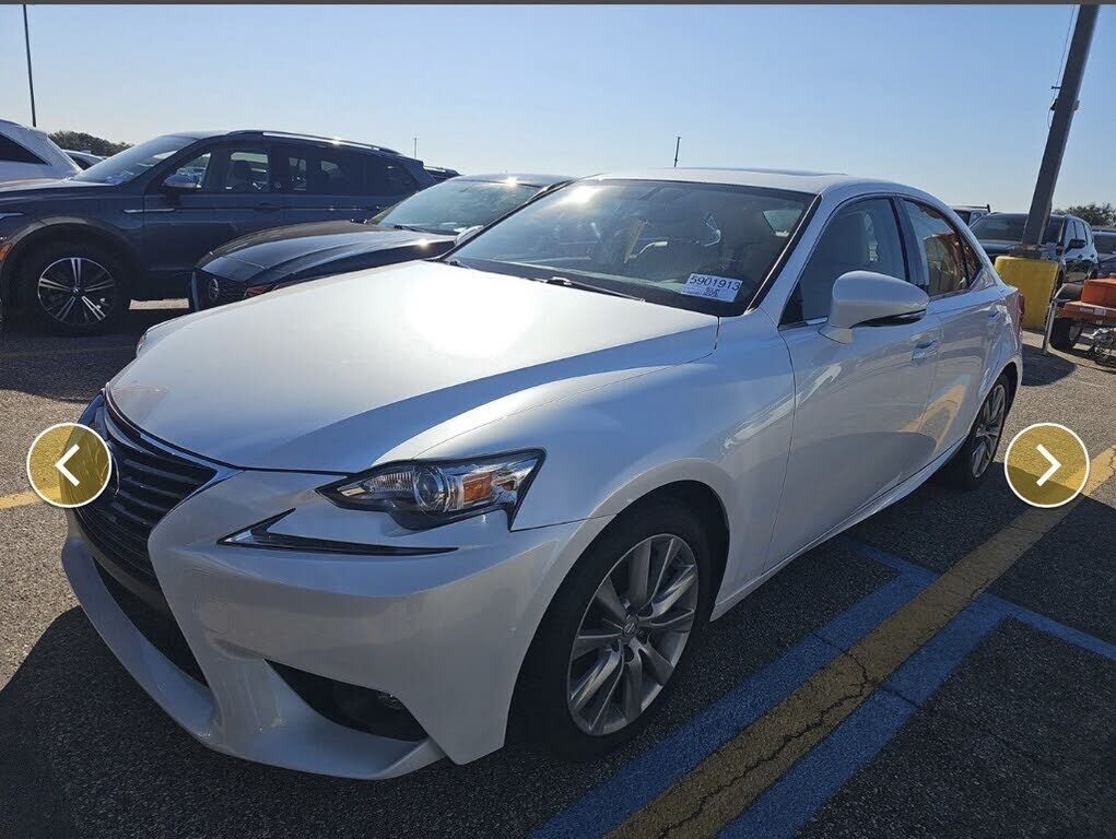 2016 LEXUS IS