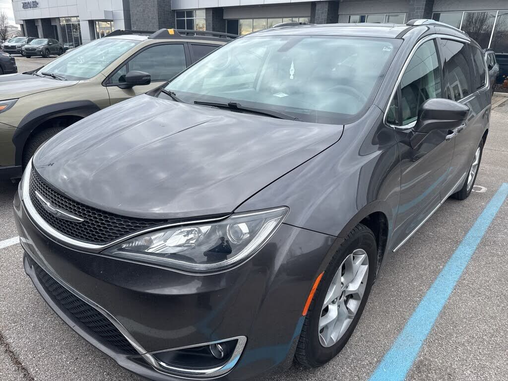 2017 CHRYSLER Pacifica