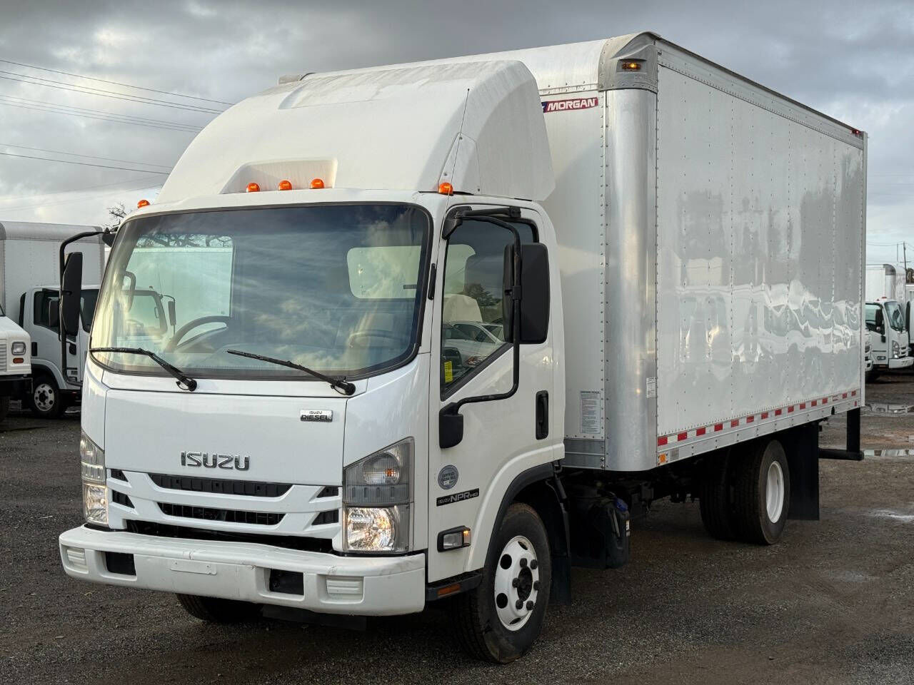 2016 ISUZU NPR-HD