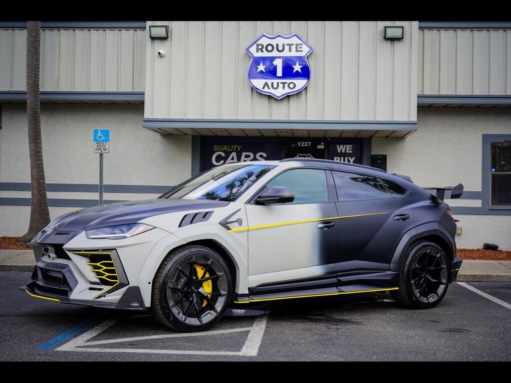 2021 LAMBORGHINI URUS