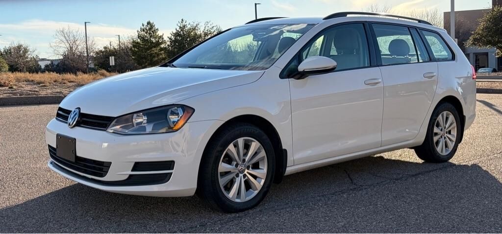 2017 VOLKSWAGEN Golf SportWagen