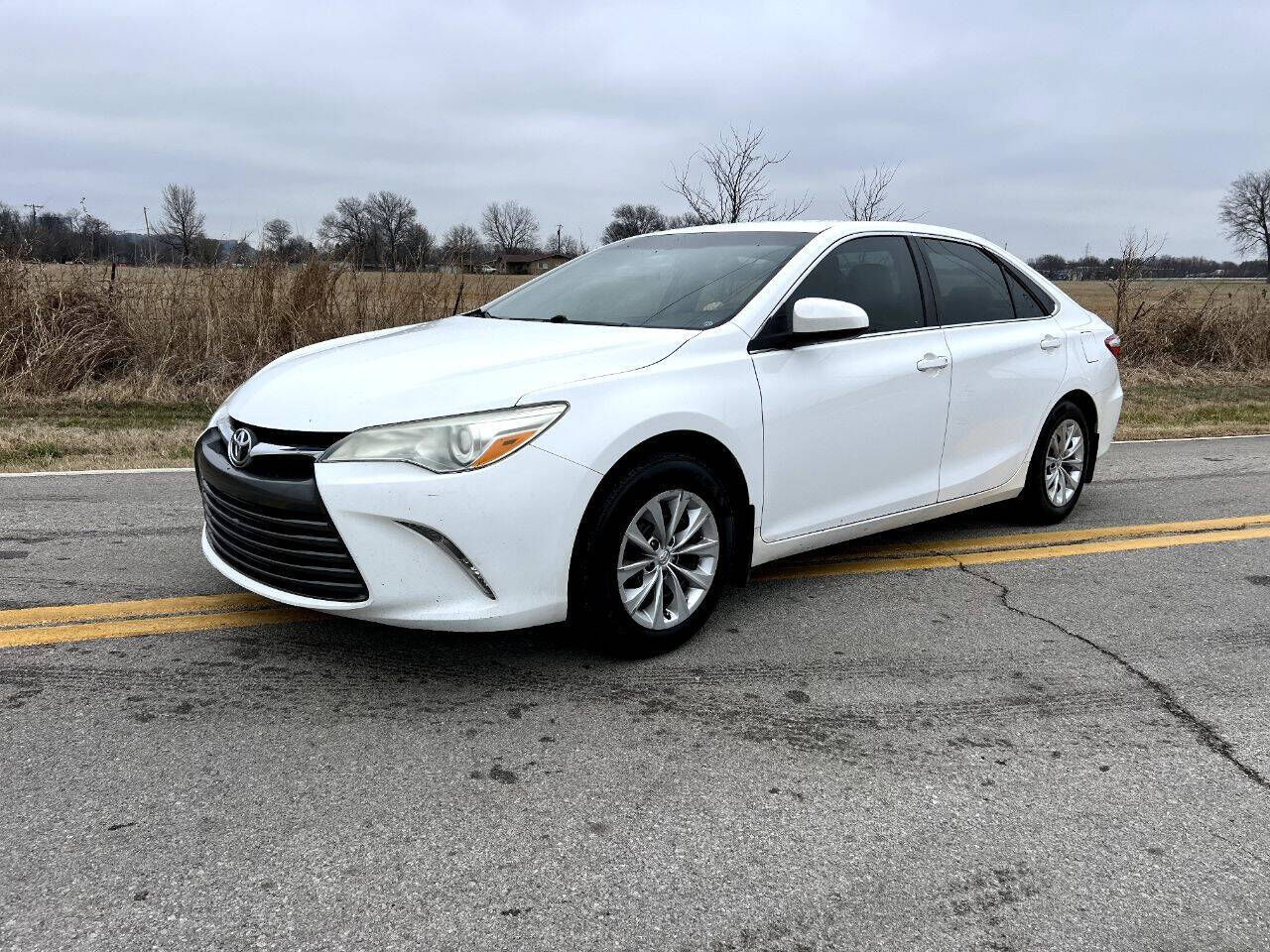 2017 TOYOTA Camry