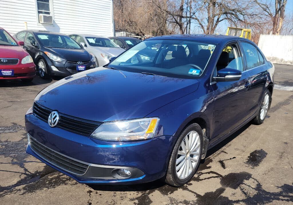 2011 VOLKSWAGEN Jetta